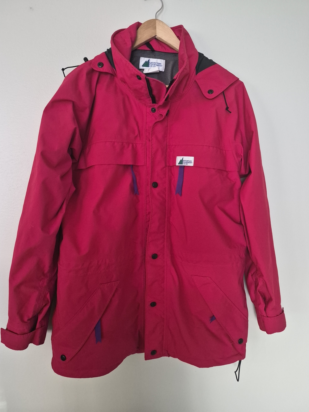 Vintage MEC Mountain Equipment Co-op Red Hooded Rain Jacket Medium Canada